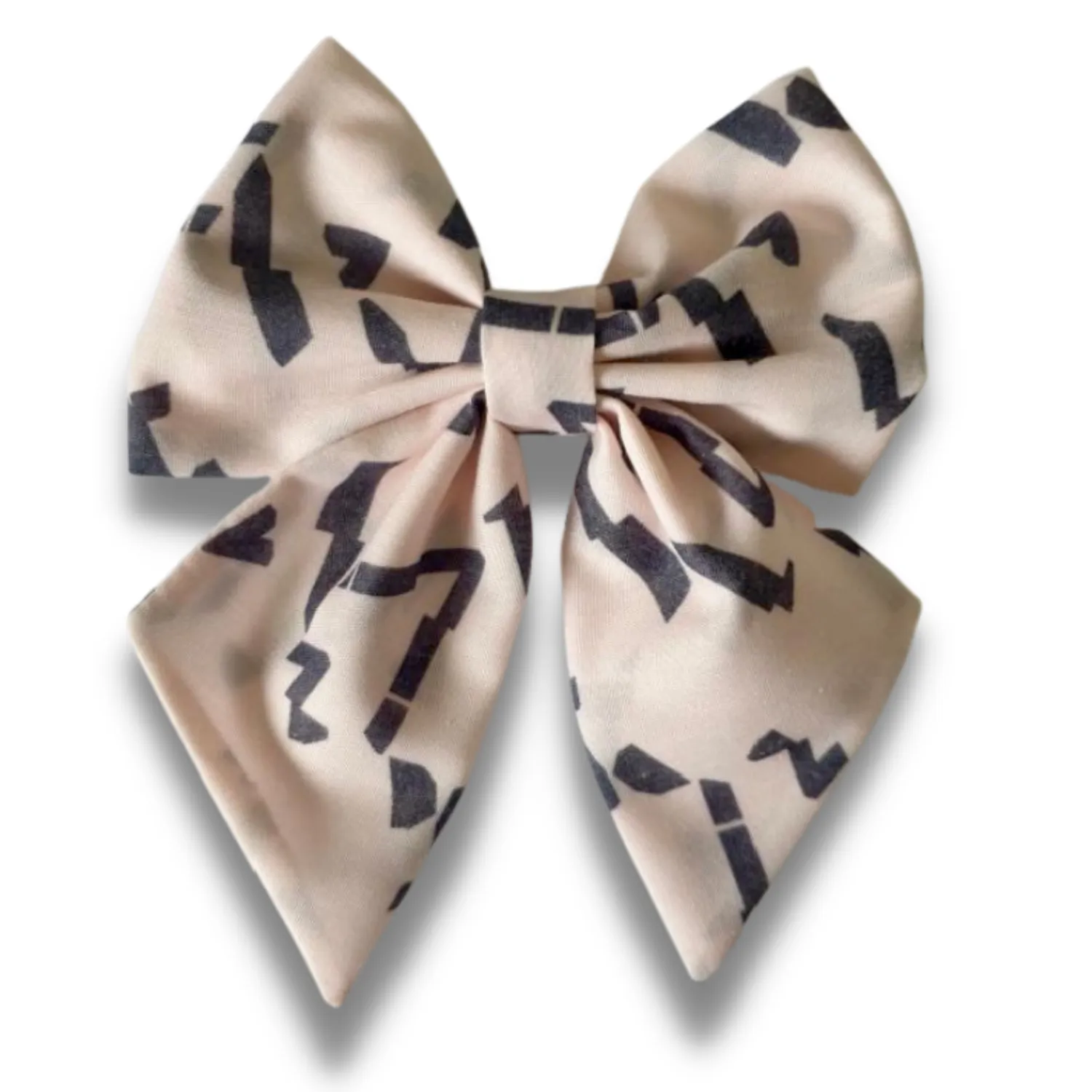 ‘Hot lips'  Sailor Bow