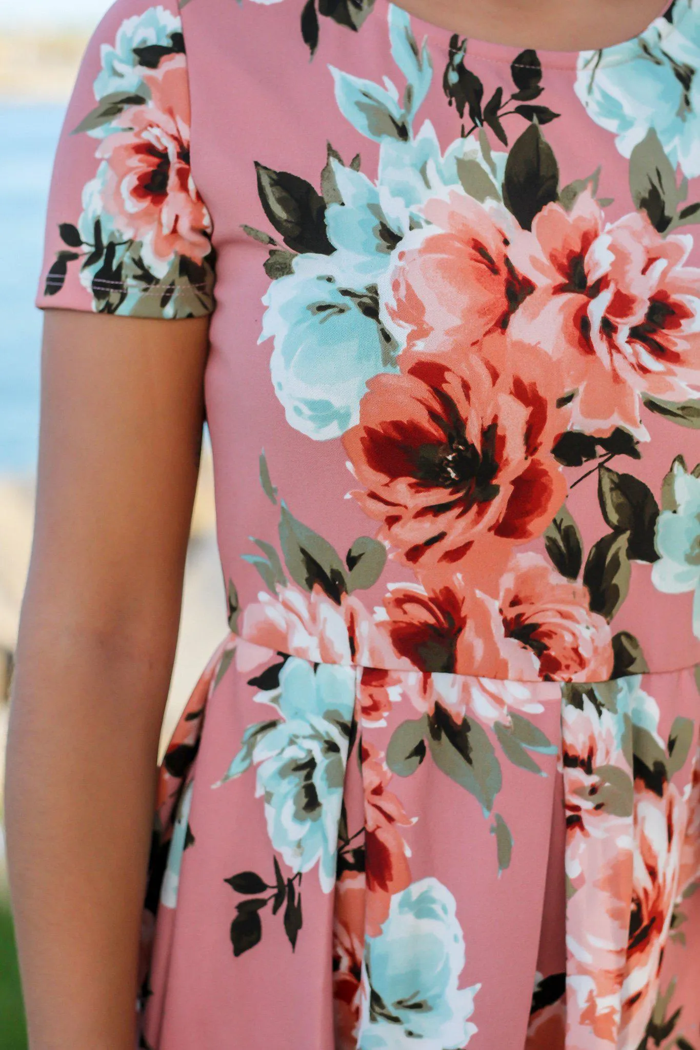 Pink Floral Short Dress with Pleats