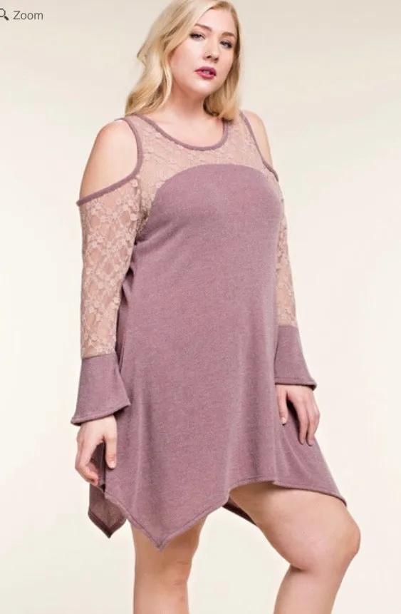 Plus Vocal Dress Cold Open Shoulder Mauve Lace Bell Long Sleeves Shark Bite