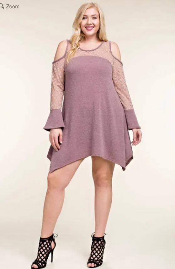 Plus Vocal Dress Cold Open Shoulder Mauve Lace Bell Long Sleeves Shark Bite