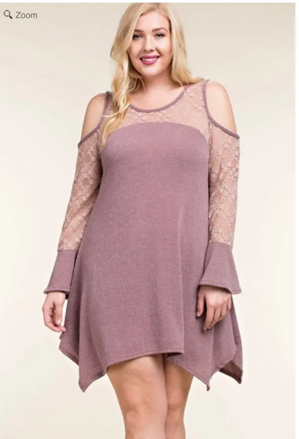 Plus Vocal Dress Cold Open Shoulder Mauve Lace Bell Long Sleeves Shark Bite