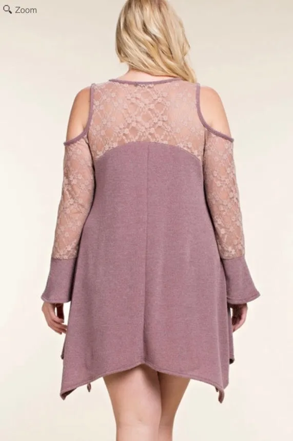 Plus Vocal Dress Cold Open Shoulder Mauve Lace Bell Long Sleeves Shark Bite