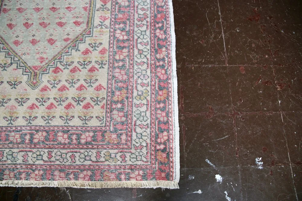 Vintage Faded Anatolian Rug 4.5ftx7.3ft