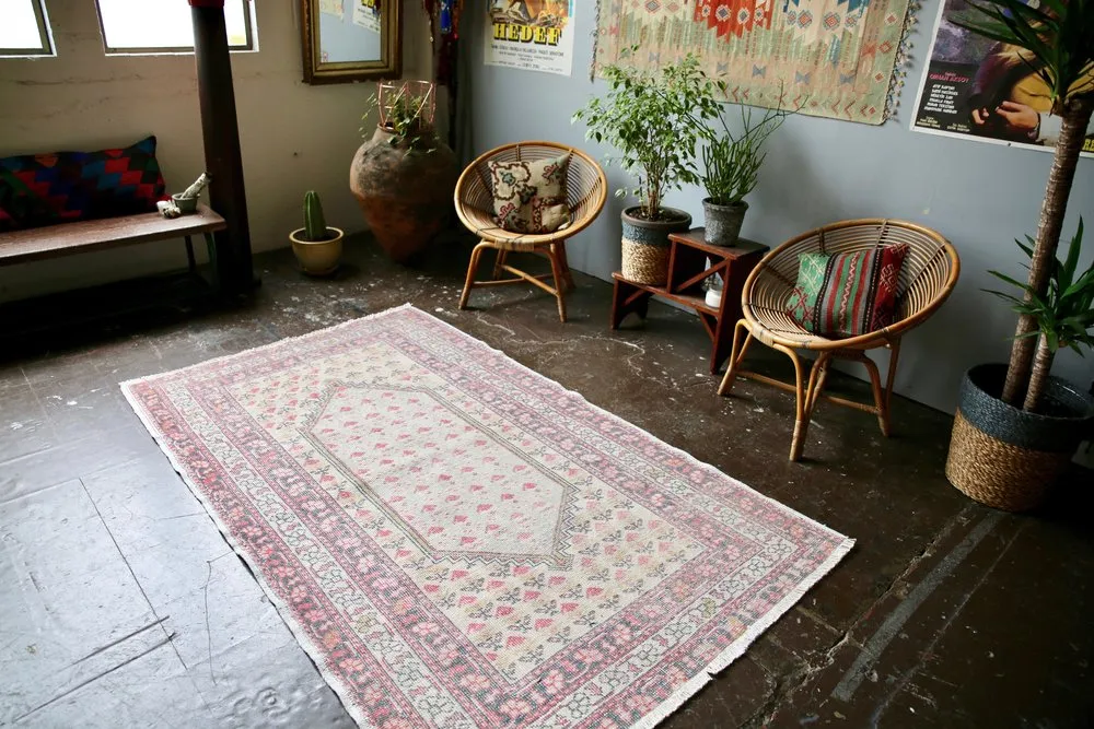 Vintage Faded Anatolian Rug 4.5ftx7.3ft